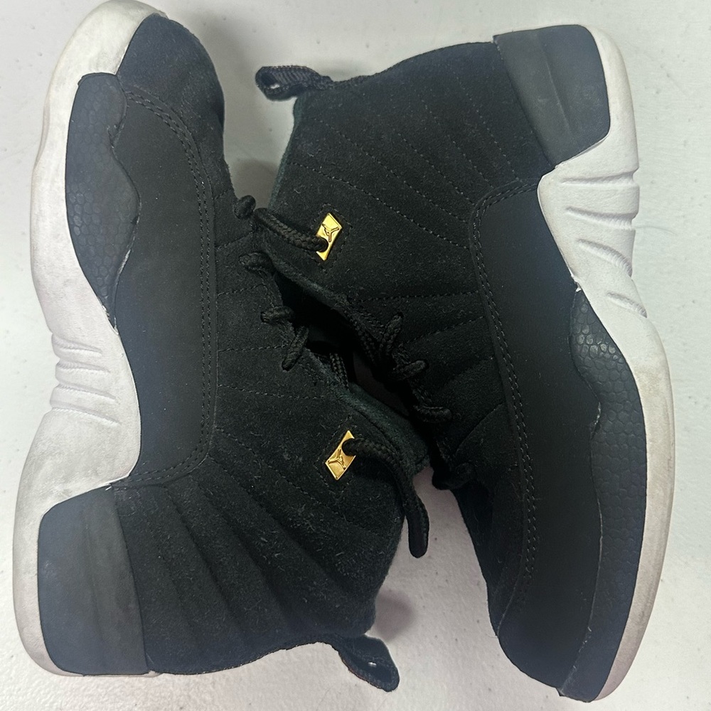 Kids Jordan retro 12